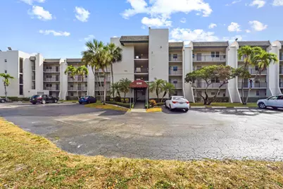 9340 Lagoon Place #206, Davie, FL 33324 - Photo 2