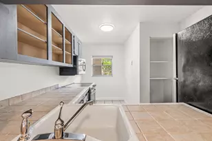 9340 Lagoon Pl, Davie, FL 33324 - Photo 6