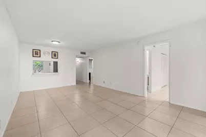 9340 Lagoon Place #206, Davie, FL 33324 - Photo 8
