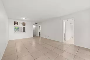 9340 Lagoon Pl, Davie, FL 33324 - Photo 8
