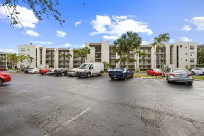 9340 Lagoon Place #206, Davie, FL 33324 - Photo 26