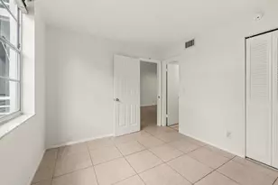 9340 Lagoon Pl, Davie, FL 33324 - Photo 14