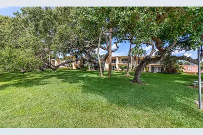 390 Golfview Road #G, North Palm Beach, FL 33408 - Photo 32