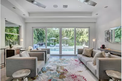 717 NE 1st Court, Delray Beach, FL 33483 - Photo 2