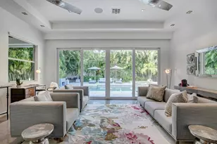 717 NE 1st Ct, Delray Beach, FL 33483 - Photo 2