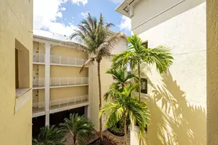 975 NW Flagler Ave, Stuart, FL 34994 - Photo 8
