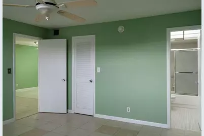 500 Executive Center Drive #2h, West Palm Beach, FL 33401 - Photo 12