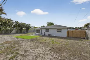 9774 Jonquil Cir S, Palm Beach Gardens, FL 33410 - Photo 44