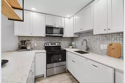 247 Ventnor R, Deerfield Beach, FL 33442 - Photo 18