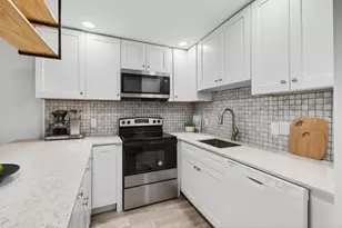 247 Ventnor R, Deerfield Beach, FL 33442 - Photo 18