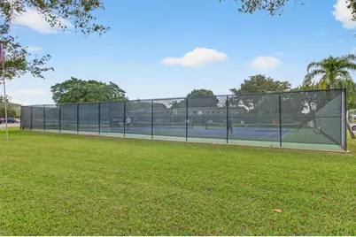 247 Ventnor R, Deerfield Beach, FL 33442 - Photo 46