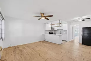 247 Ventnor R, Deerfield Beach, FL 33442 - Photo 8