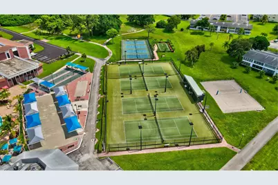 247 Ventnor R, Deerfield Beach, FL 33442 - Photo 62