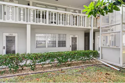 247 Ventnor R, Deerfield Beach, FL 33442 - Photo 4