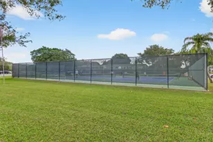 247 Ventnor R, Deerfield Beach, FL 33442 - Photo 46