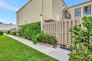 1586 Shaker Cir, Wellington, FL 33414 - Photo 32