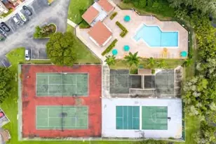 10343 Greenhouse Rd, Pembroke Pines, FL 33026 - Photo 1