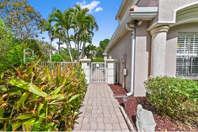 2395 Kemps Bay, West Palm Beach, FL 33411 - Photo 26