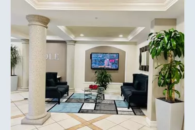 533 NE 3rd Avenue #204, Fort Lauderdale, FL 33301 - Photo 2