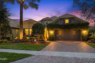 2853 Siena Cir, Wellington, FL 33414 - Photo 2