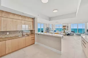 50 South Pointe Dr, Miami Beach, FL 33139 - Photo 10