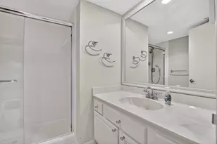 19720 Sawgrass Dr, Boca Raton, FL 33434 - Photo 16