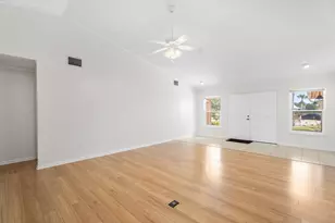 6581 SE Nantucket Ct, Hobe Sound, FL 33455 - Photo 8