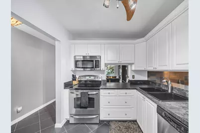 130 Lake Constance Drive, West Palm Beach, FL 33411 - Photo 8
