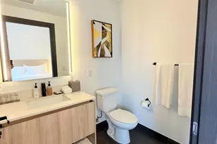 398 NE 5th St, Miami, FL 33132 - Photo 20