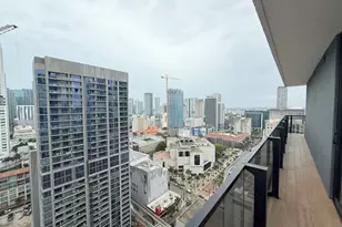 398 NE 5th St, Miami, FL 33132 - Photo 22