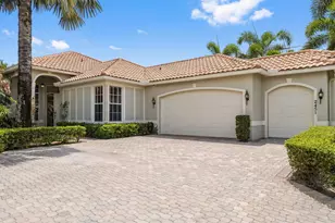 2451 Players Ct, Wellington, FL 33414 - Photo 2