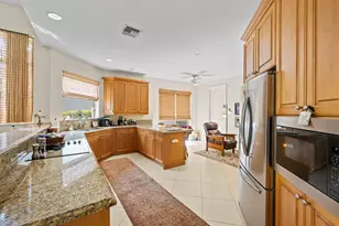 2451 Players Ct, Wellington, FL 33414 - Photo 10