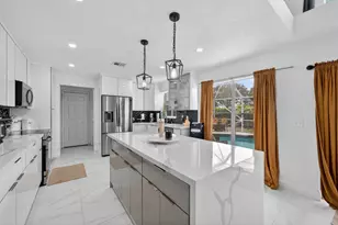 200 Trails End, West Palm Beach, FL 33413 - Photo 2