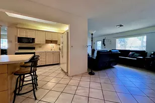 3465 Amalfi Dr, West Palm Beach, FL 33417 - Photo 6