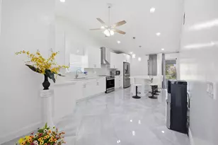 7903 Burlwood Ln, Lake Worth, FL 33467 - Photo 8