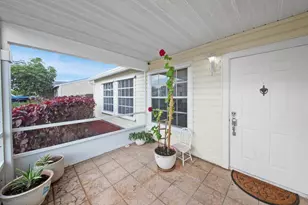 7903 Burlwood Ln, Lake Worth, FL 33467 - Photo 4