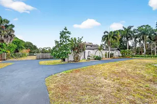 1214 Park Ln, Haverhill, FL 33417 - Photo 4