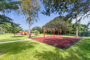 691 Foresteria Ave, Wellington, FL 33414 - Photo 42