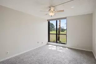 5390 Woodland Lakes Dr, Palm Beach Gardens, FL 33418 - Photo 12