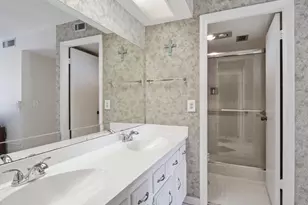 5390 Woodland Lakes Dr, Palm Beach Gardens, FL 33418 - Photo 8