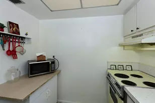 2789 Ashley Dr W, West Palm Beach, FL 33415 - Photo 8