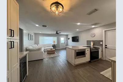 108 SW 9th Street, Boynton Beach, FL 33426 - Photo 8