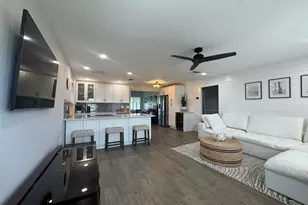 108 SW 9th St, Boynton Beach, FL 33426 - Photo 1