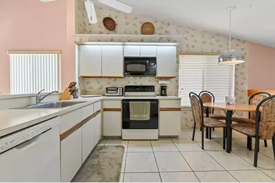 10851 Palm Lake Avenue #202, Boynton Beach, FL 33437 - Photo 14