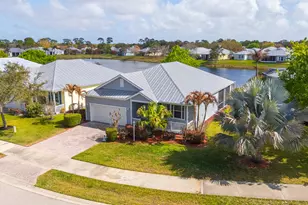 615 NE Canoe Park Cir, Port Saint Lucie, FL 34983 - Photo 18