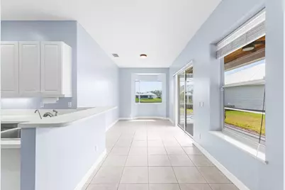 615 NE Canoe Park Circle, Port Saint Lucie, FL 34983 - Photo 4