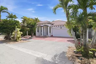 15062 SW 11th St, Miami, FL 33194 - Photo 2