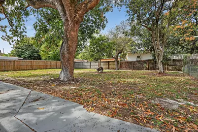 3600 SW 46th Avenue, West Park, FL 33023 - Photo 20