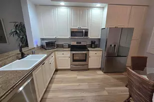 22 Harbour Isle Dr W, Fort Pierce, FL 34949 - Photo 2