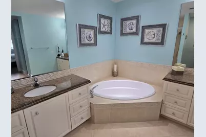 22 Harbour Isle Drive W #105, Fort Pierce, FL 34949 - Photo 18